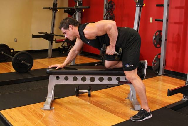 Dumbbell row, finish position