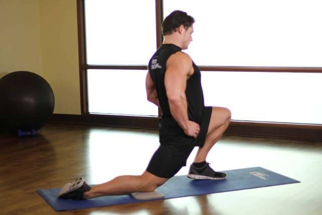 Kneeling hip flexor stretch, start position