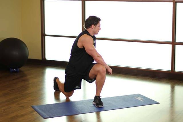 Reverse lunge, start position