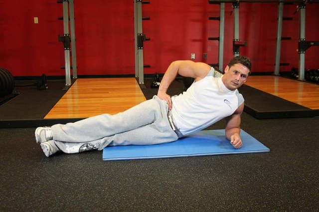 Side plank (knees ok), start position