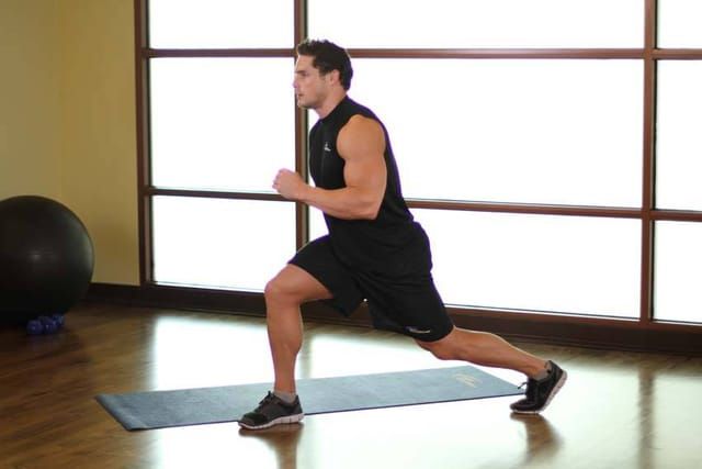 Split squat, start position
